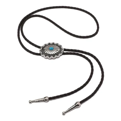 Carved Vintage-style Bolo Tie - Image 4