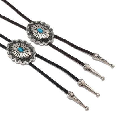 Carved Vintage-style Bolo Tie - Image 8